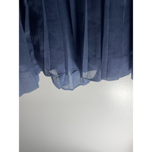 Banana Republic size 4 Pleated blue skirt - Picture 4 of 4